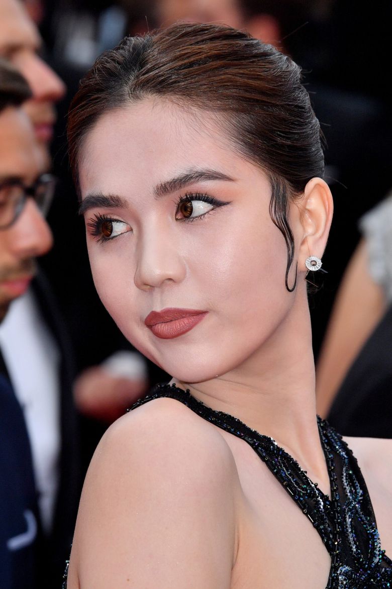 Vedeta care a uimit pe toată lumea la Cannes 2019. A apărut goală pe covorul roşu Vedeta care a uimit pe toată lumea la Cannes 2019. A apărut goală pe covorul roşu