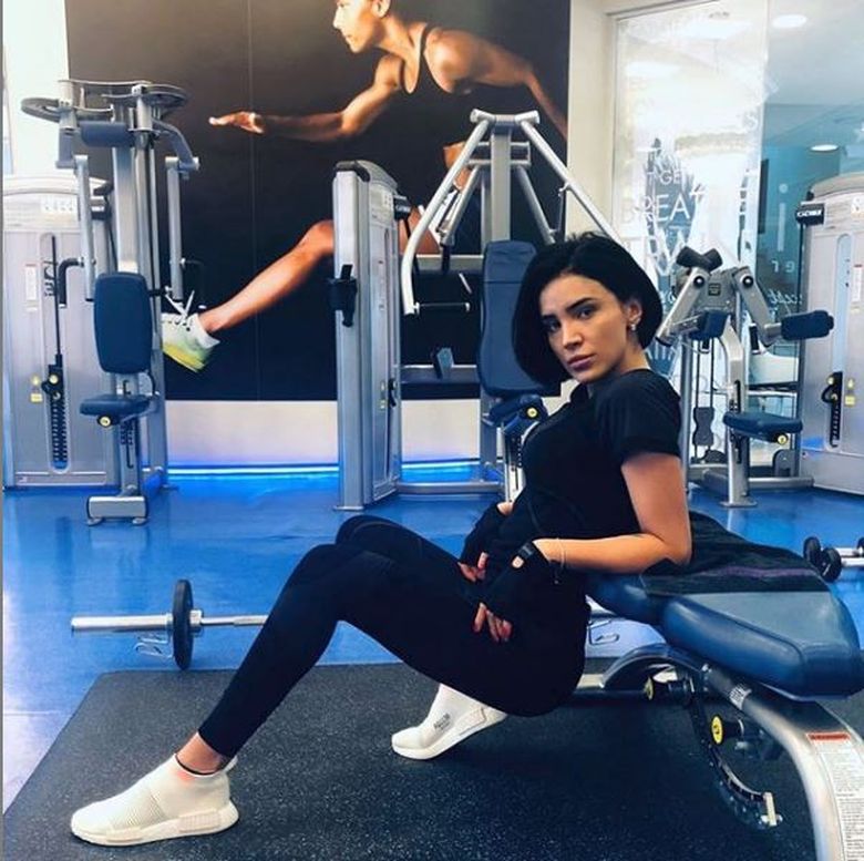 Ce tratament dureros, dar extrem de eficient a făcut Adelina Pestriţu pentru ten? Vezi cât de mulţumită este vedeta şi ce preţ au procedurile! Ce tratament dureros, dar extrem de eficient a făcut Adelina Pestriţu pentru ten? Vezi cât de mulţumită este vedeta şi ce preţ au procedurile!