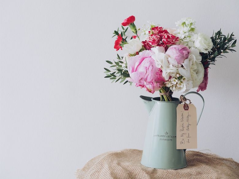 Ai uitat sa cumperi flori? Apeleaza la o florarie online!