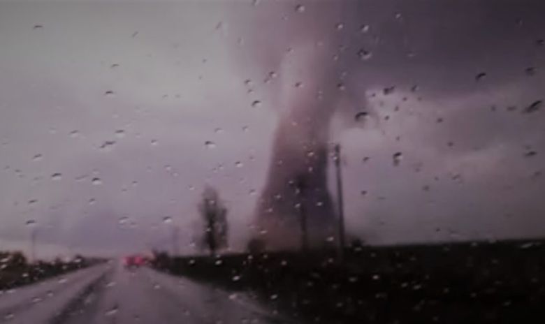 VIDEO terifiant. O nouă TORNADĂ în România! Imagini incredibile