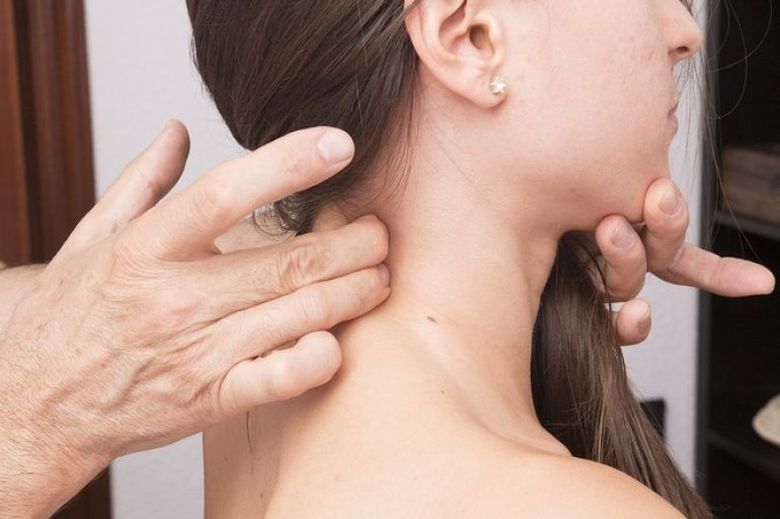 7 femei din 10 suferă de aceste simptome. Primele semne care apar în toate tipurile de cancer! Mare atenţie la ele 7 femei din 10 suferă de aceste simptome. Primele semne care apar în toate tipurile de cancer! Mare atenţie la ele