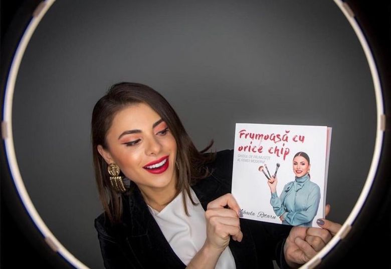 Mihaela Rotaru, specialistul Kfetele.ro pe make-up: Cum să realizezi un machiaj de festival VIDEO Mihaela Rotaru, specialistul Kfetele.ro pe make-up: Cum să realizezi un machiaj de festival VIDEO