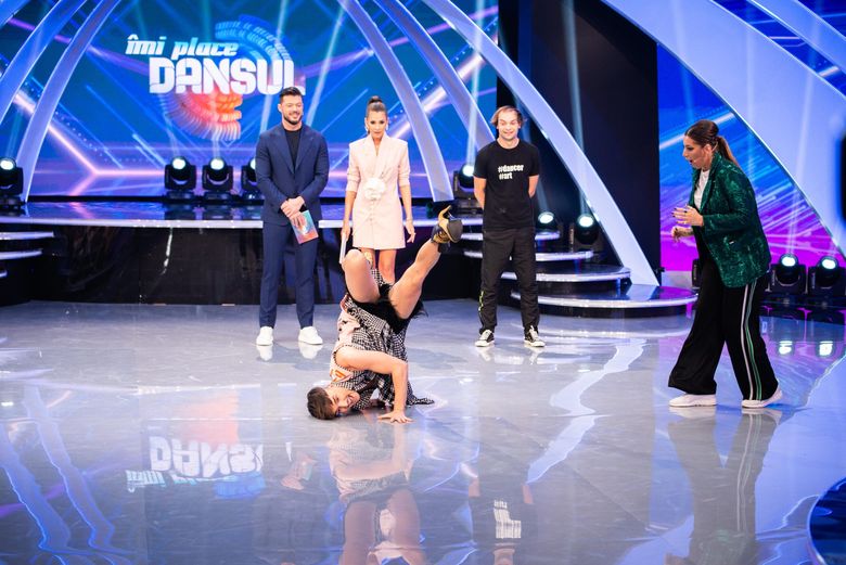 Emil Rengle, mișcări de locking dance, pe tocuri, la „Îmi place dansul”