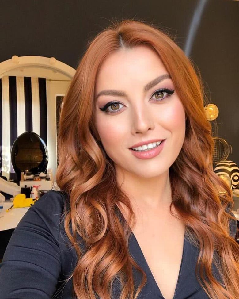 Elena Gheorghe, dezvăluiri emoționante. Ce aventuri a trăit artista în Turcia Elena Gheorghe, dezvăluiri emoționante. Ce aventuri a trăit artista în Turcia