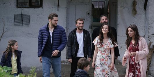 Ce vedem astăzi, de la ora 20:00, în “Lacrimi la Marea Neagră”: Nefes şi Tahir mai puternici ca niciodată!