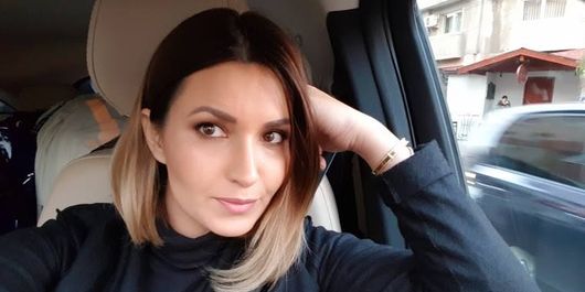 Prezentatoarea tv Ela Crăciun, ipostază provocatoare în costum de baie! Vedeta este mama a trei copii FOTO