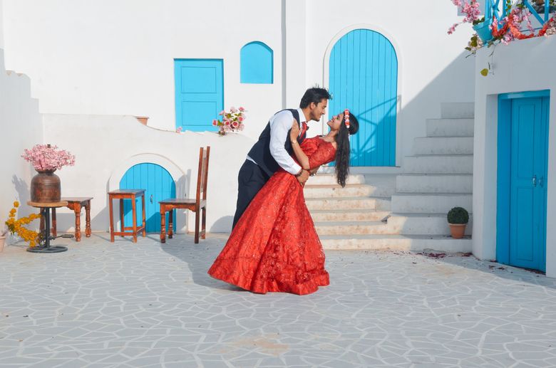 In rochiile de ocazie Artista te vei simti ca o printesa!