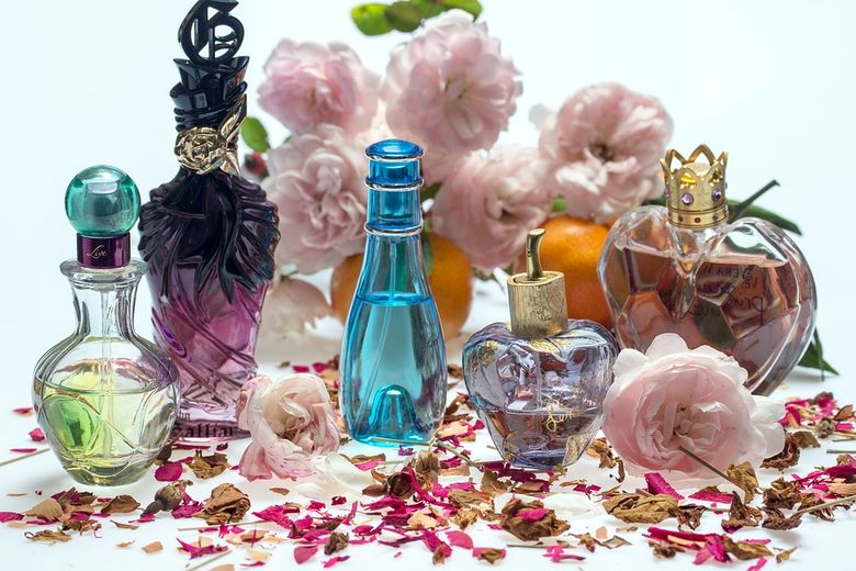 Cum îţi dai seama dacă un parfum este original Cum îţi dai seama dacă un parfum este original