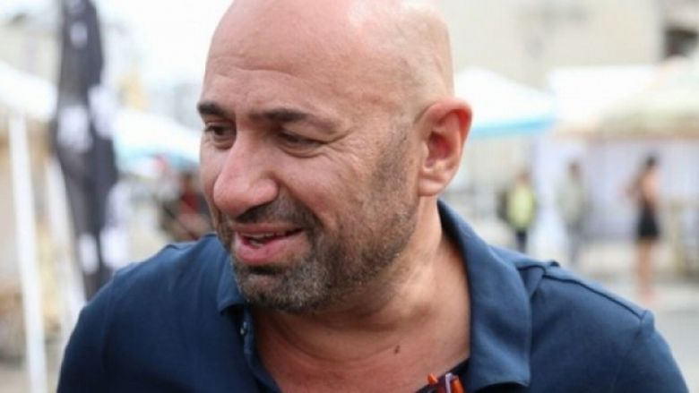 Doamne, ce a păţit chef Scărlătescu...Uite ce-a putut să-i facă o femeie...A rămas şocat! Doamne, ce a păţit chef Scărlătescu...Uite ce-a putut să-i facă o femeie...A rămas şocat!