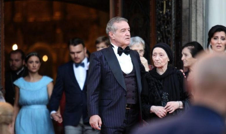 Bombă după nuntă! Fiica lui Gigi Becali, părăsită pentru un fotomodel celebru