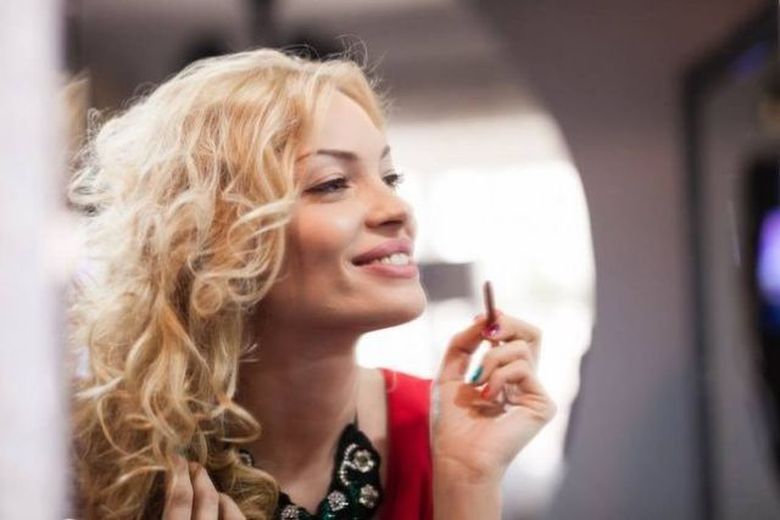 Transformarea incredibilă a Valentinei Pelinel! Toți prietenii lui Borcea au rămas șocați Transformarea incredibilă a Valentinei Pelinel! Toți prietenii lui Borcea au rămas șocați