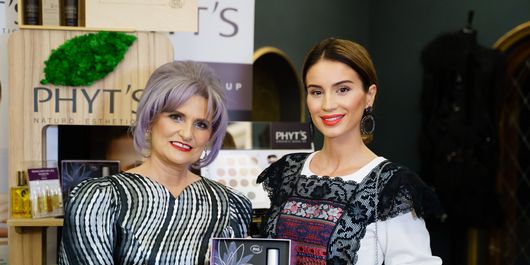 Antonia Nae, singurul designer român premiat în cadrul London Fashion Week, şi-a deschis showroom! Uite cum s-au îmbrăcat Rona Hartner, Cristina Cioran şi Diana Munteanu la eveniment!