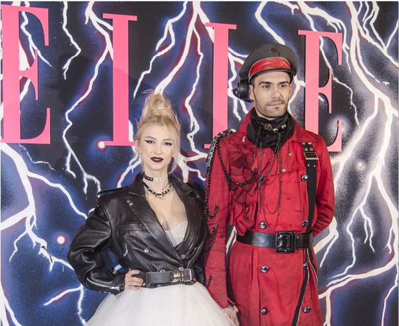 Andreea Bălan, din nou în rochie de mireasă! Andreea Bălan, din nou în rochie de mireasă!