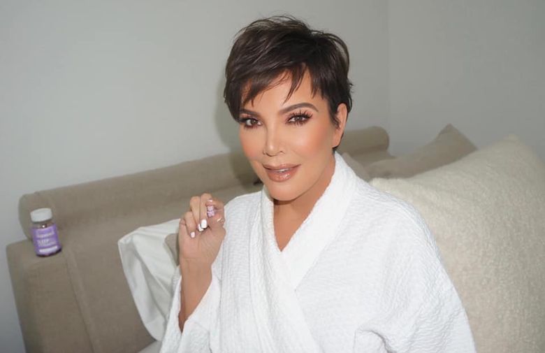 Kris Jenner, secretul tinereții veșnice! Cum arată mama surorilor Kardashian la 64 de ani Kris Jenner, secretul tinereții veșnice! Cum arată mama surorilor Kardashian la 64 de ani