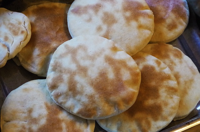 Rețete de pandemie.Rețetă de p&acirc;ine fără făină. Rețete. Rețetă de p&acirc;ine