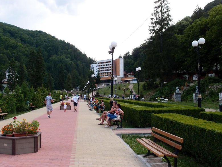 Reconectare cu natura în munții din Slănic Moldova