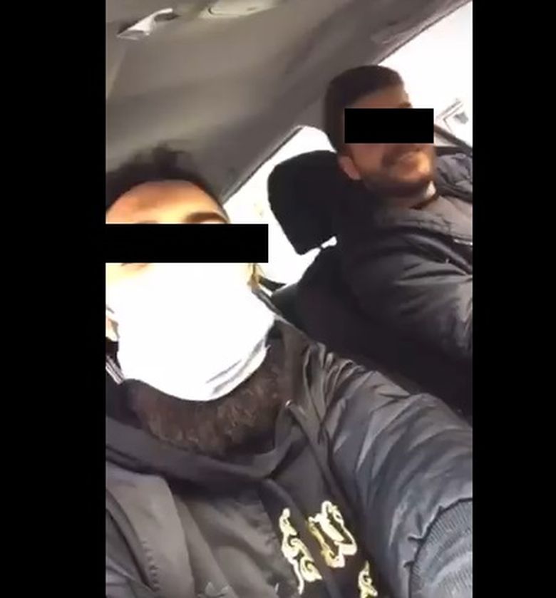 Un italian s-a filmat în timp ce scuipa pe fructele din supermarket Un italian s-a filmat în timp ce scuipa pe fructele din supermarket