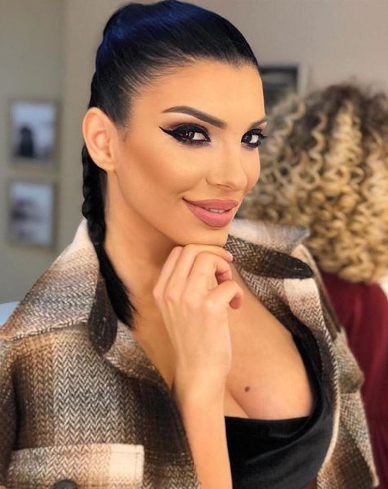 Andreea Tonciu, poză controversată pe instagram! Reacţia uluitoare a soţului ei!