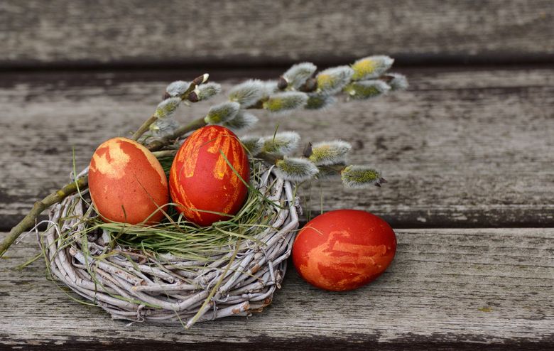 ce simbolizează ouăle roșii, masa de paște, paște, iisus hristos, ouă roșii ce simbolizează ouăle roșii, masa de paște, paște, iisus hristos, ouă roșii
