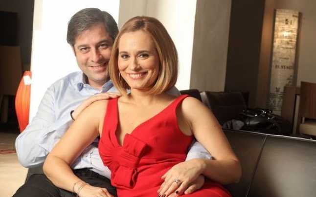 andreea esca, soc &icirc;n showbiz, verighetă, prezentatoarea TV, inelul de logodnă