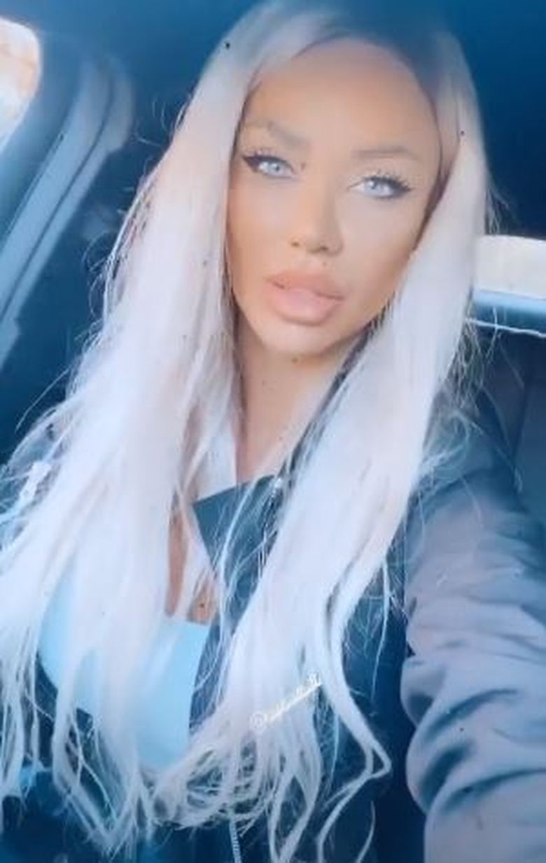 Bianca Drăgușanu, anunț în a doua zi de Paște: "Este gravidă, însă eu am pofte" Bianca Drăgușanu, anunț în a doua zi de Paște: "Este gravidă, însă eu am pofte"