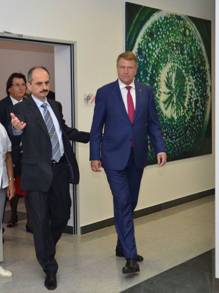 Medicul Virgil Păunescu și-a administrat un vaccin anti-Covid-19