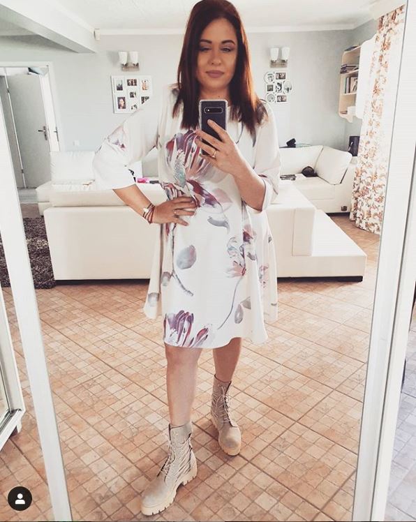 Oana Roman, desființată de fani: &bdquo;Ești ur&acirc;tă rău la suflet...&rdquo;