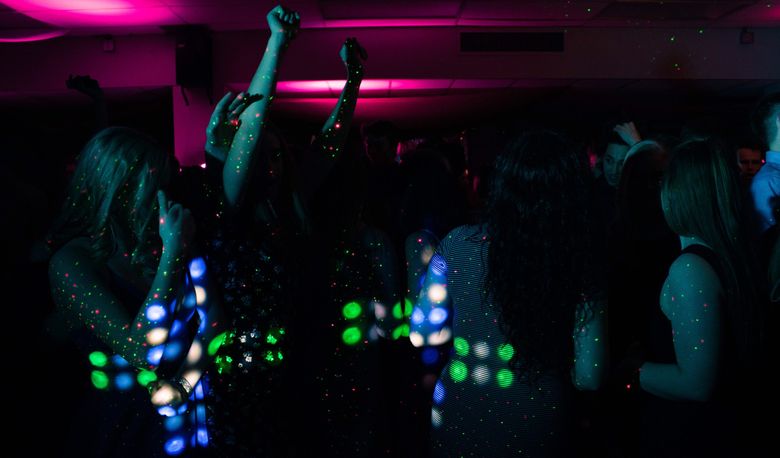 tinute club, outfit-uri club, cum sa te imbraci in club