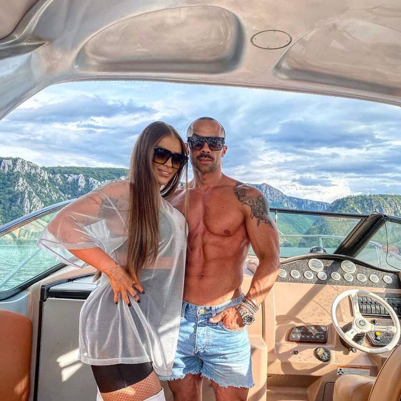 Oana Radu, primele declarații despre nuntă: „Facem o petrecere la piscină” Oana Radu, primele declarații despre nuntă: „Facem o petrecere la piscină”