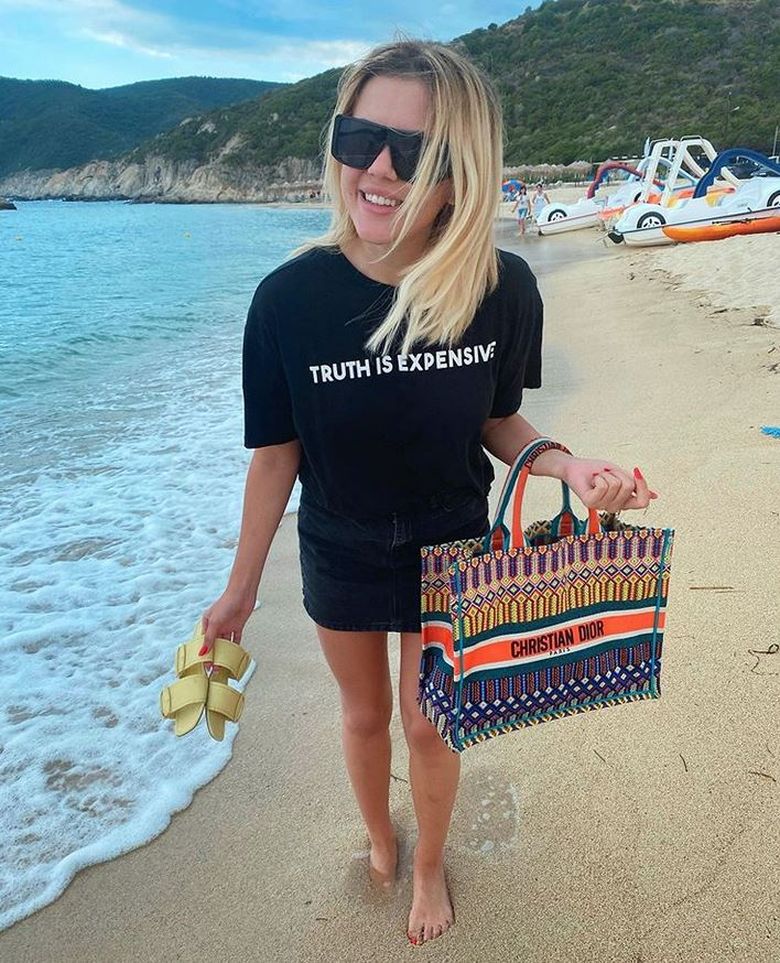 Emily Burghelea, geantă de 3500 de euro! Tânăra face furori cu accesoriul de lux! Emily Burghelea, geantă de 3500 de euro! Tânăra face furori cu accesoriul de lux!