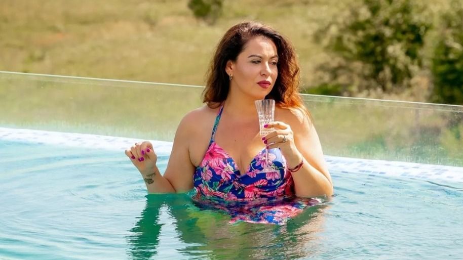 oana roman, selly, oana roman reactie, selly mesaj