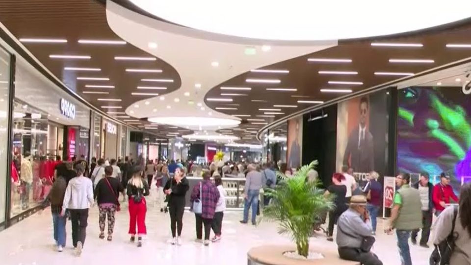 mall craiova, cumparaturi, oferte, imbulzeala oferte 