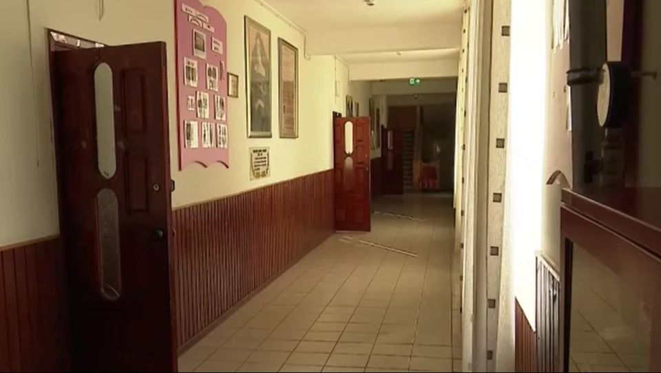 scoala galati, copil lovit, profesor agresiv 