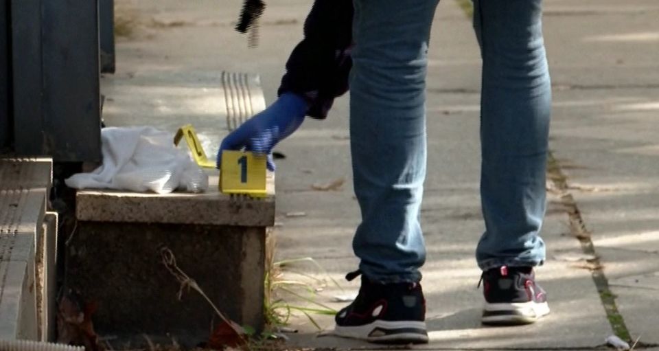 tragedie bucuresti, a sarit de la balcon, bucuresti 