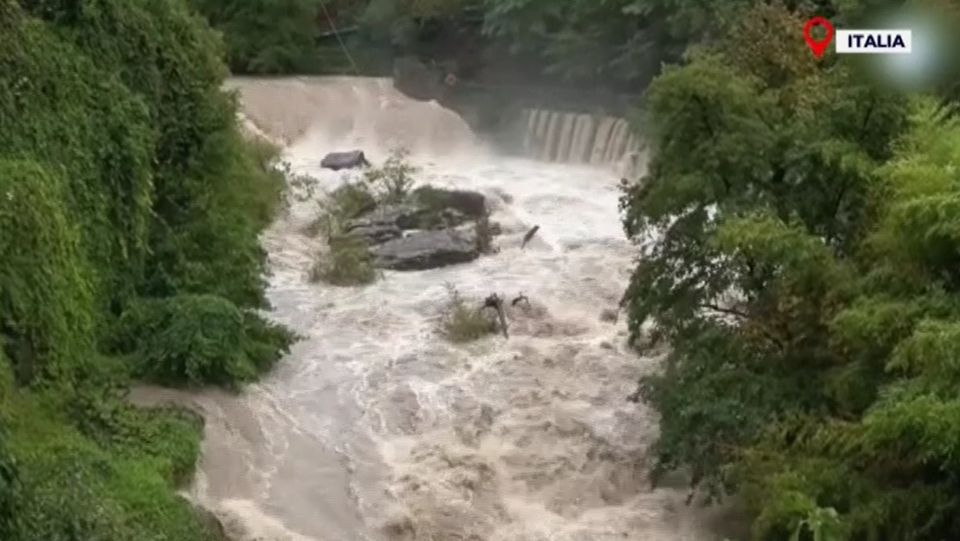 vreme extrema europa, uragan otis, inundatii italia, tornada franta 