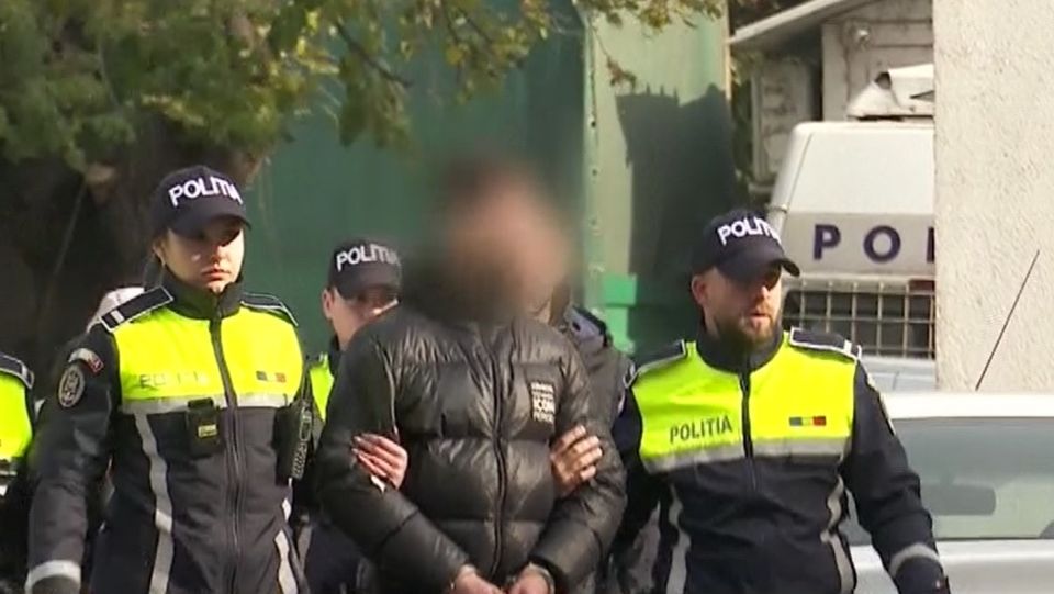 girofar, ancheta politie, batausi arestati, bataie galati 