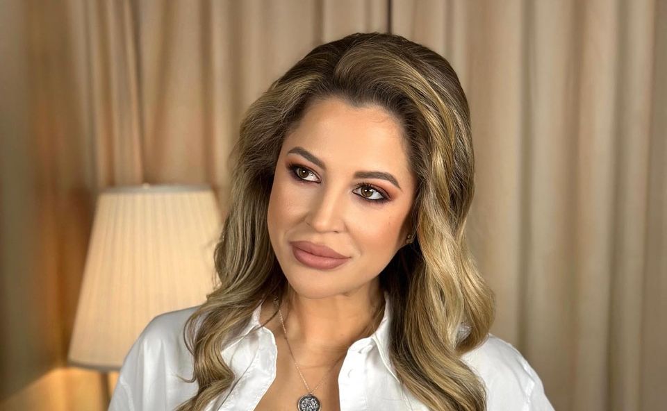 bianca iordache, prezentatoarea &bdquo;Play IT&rdquo; 