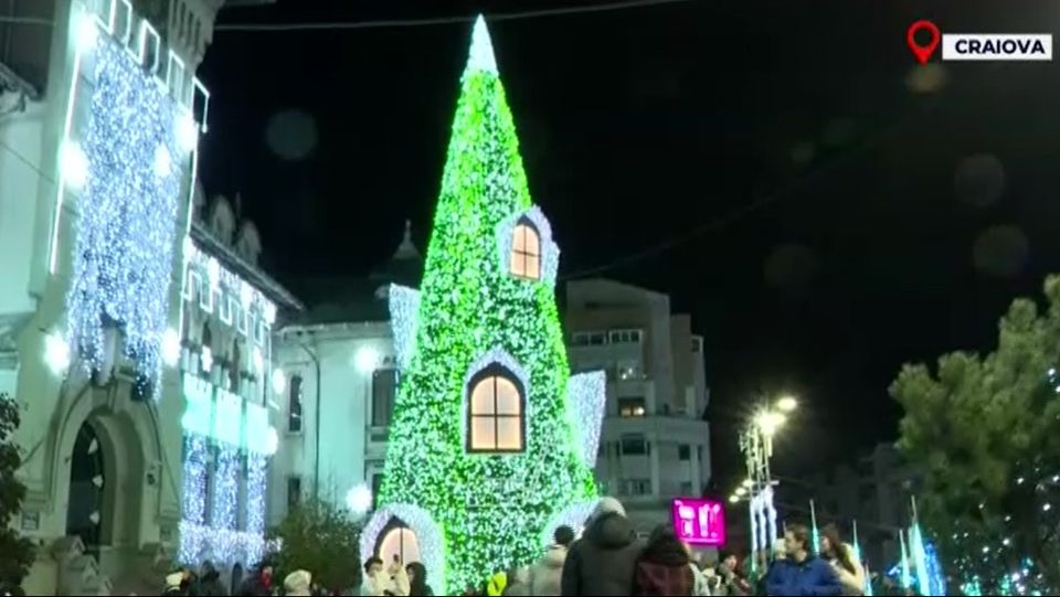 iesle, targ de craciunj, roata panoramica, craciun 2023 