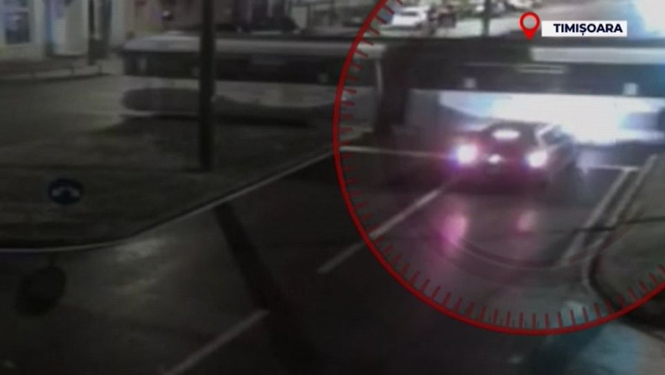 accident timisoara, sofer beat, tramvai lovit masina, sofer drogat 