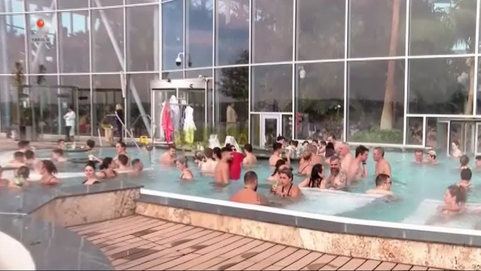 centru spa, piscina, relaxare, apa termala, revelion 2024 