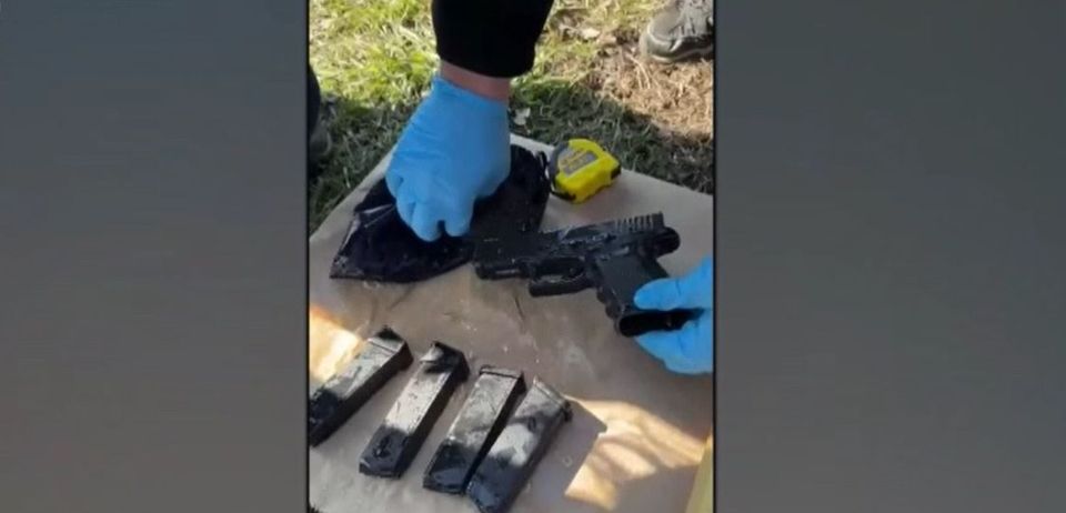 pistol furat, banda de hoti, ancheta politie, pistol ofiter sri 