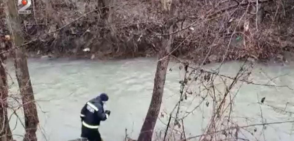 pistol furat, banda de hoti, ancheta politie, pistol ofiter sri 