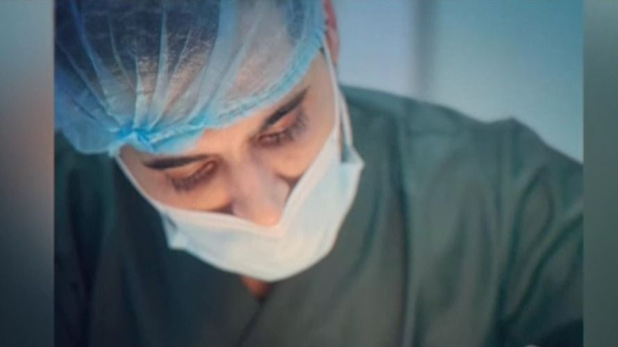 medic estetician, corupere de minori, interventii estetice, chirurg plastician 