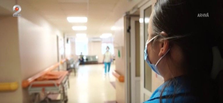 Bolnavii sunt nevoiți să &icirc;și am&acirc;ne tratamentele și analizele.