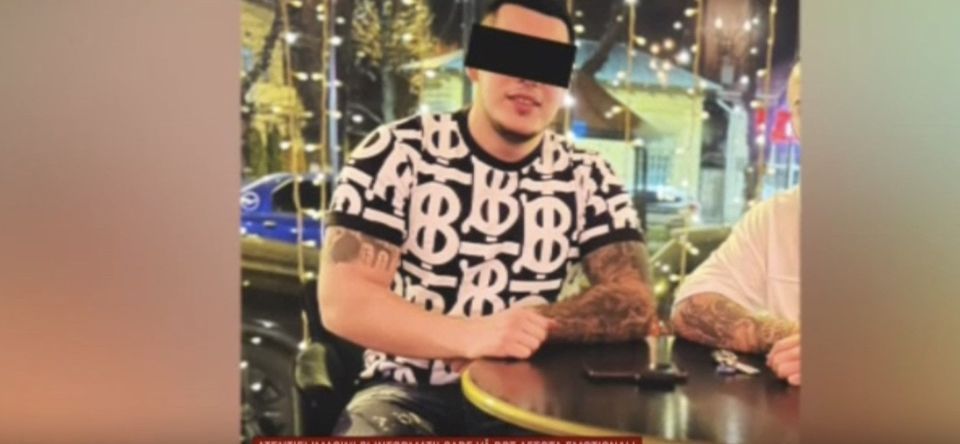 Doi tineri iubiți din Călărași au fost stropiți cu acid &icirc;ntr-un atac la comandă