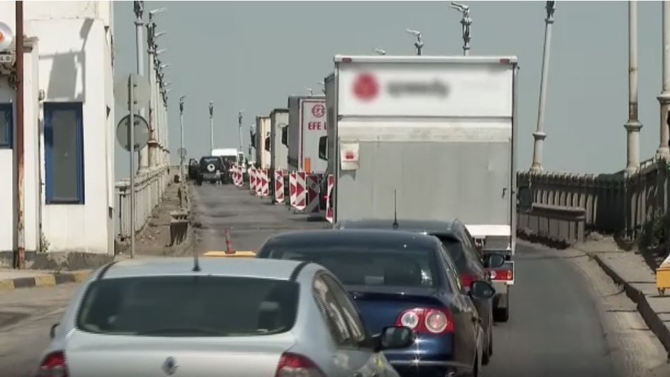  Aglomerație și nervi la ieșirea din țară.