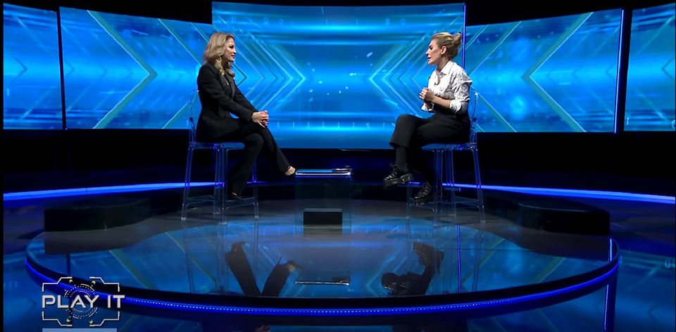 Adina Buzatu a vorbit despre folosirea filtrelor