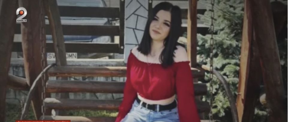 O t&acirc;nără de 18 ani din Suceava și-a luat viața, după ce ar fi fost maltratată de fostul iubit ofițer