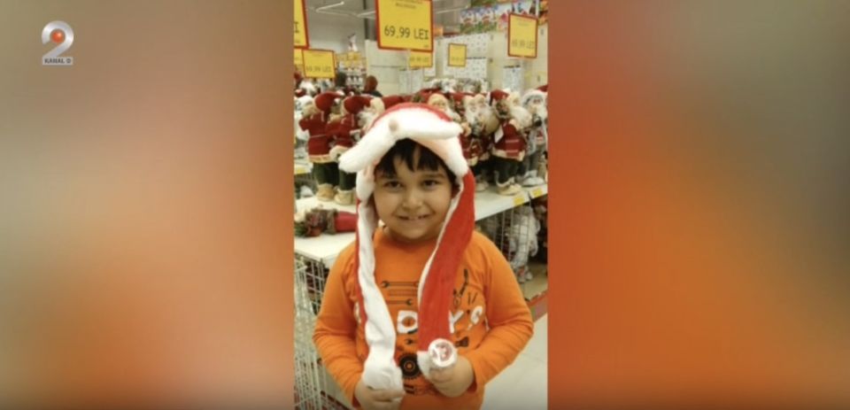  Un băiat de 8 ani s-a stins din viață la un curs de &icirc;not. 