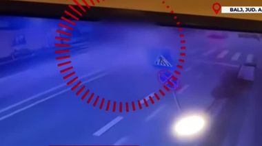 Bunică și nepoată, spulberate pe trecere h